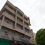 Oyo 790 Mango Inn